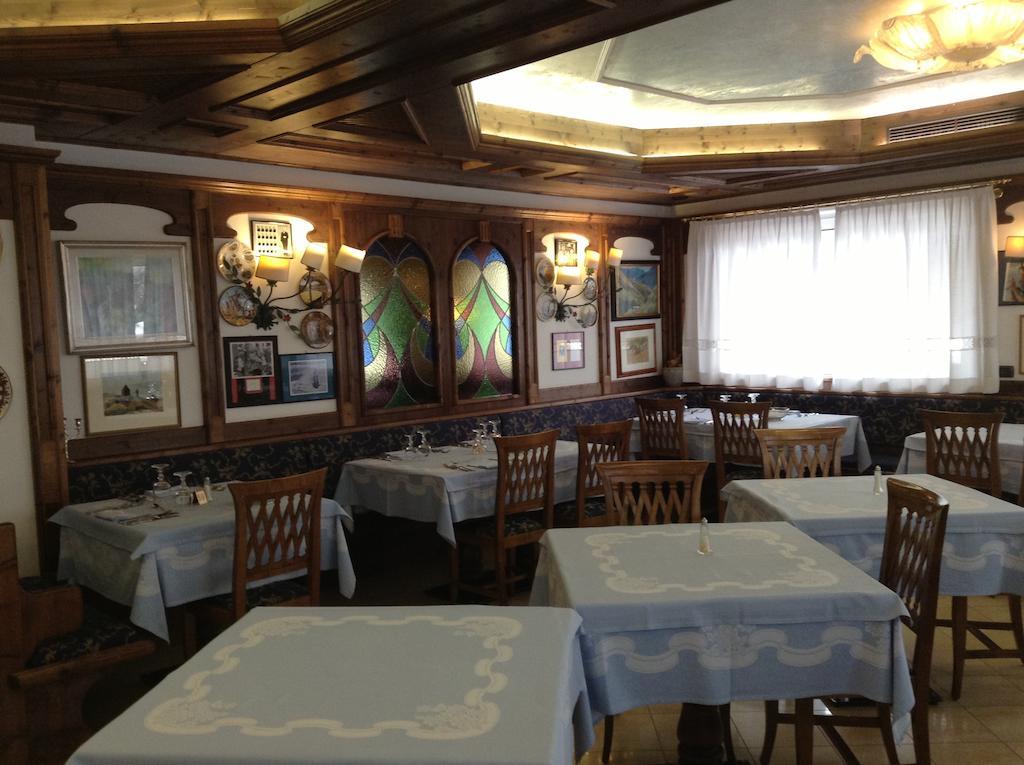 Hotel Ai Pini Vigo di Fassa Luaran gambar