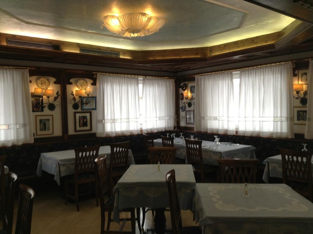 Hotel Ai Pini Vigo di Fassa Luaran gambar