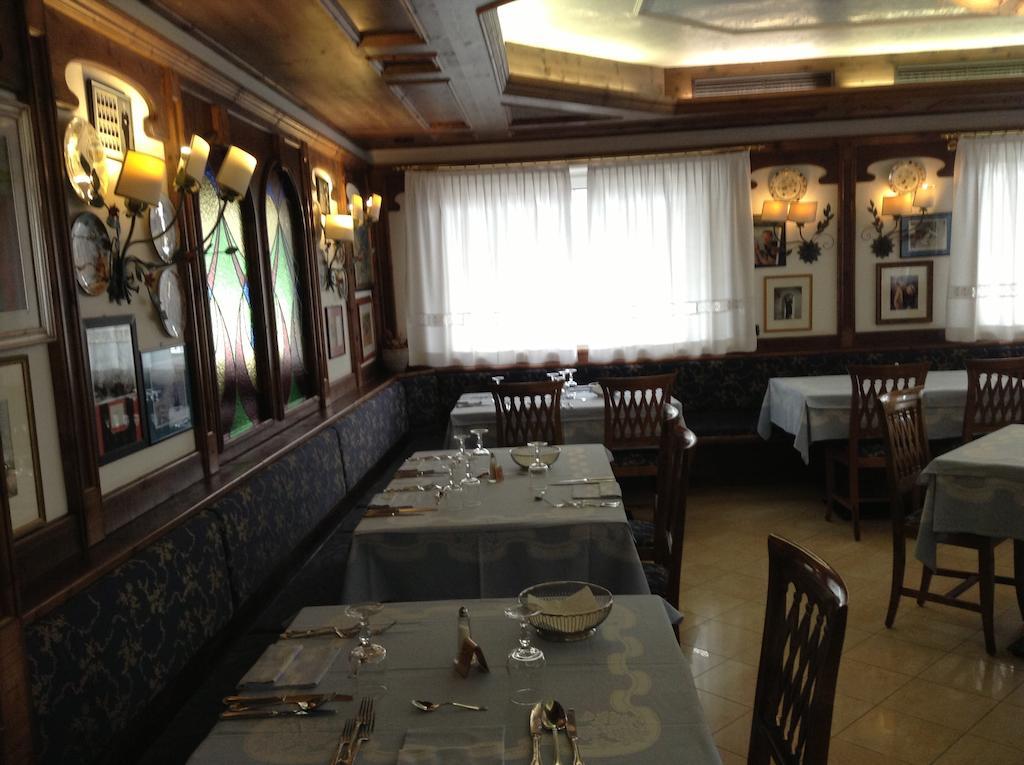 Hotel Ai Pini Vigo di Fassa Luaran gambar