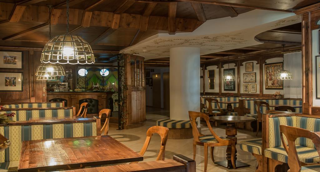 Hotel Ai Pini Vigo di Fassa Luaran gambar