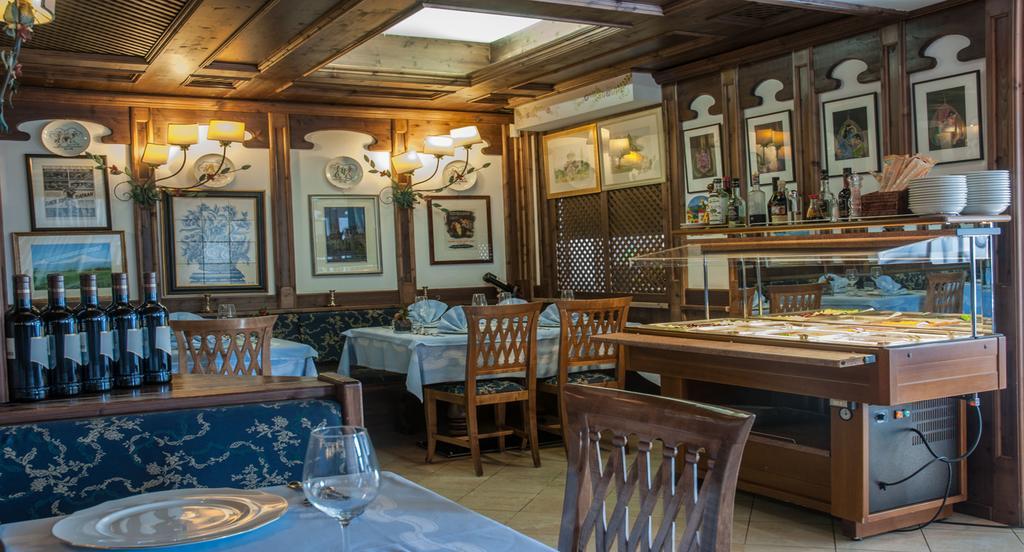 Hotel Ai Pini Vigo di Fassa Luaran gambar