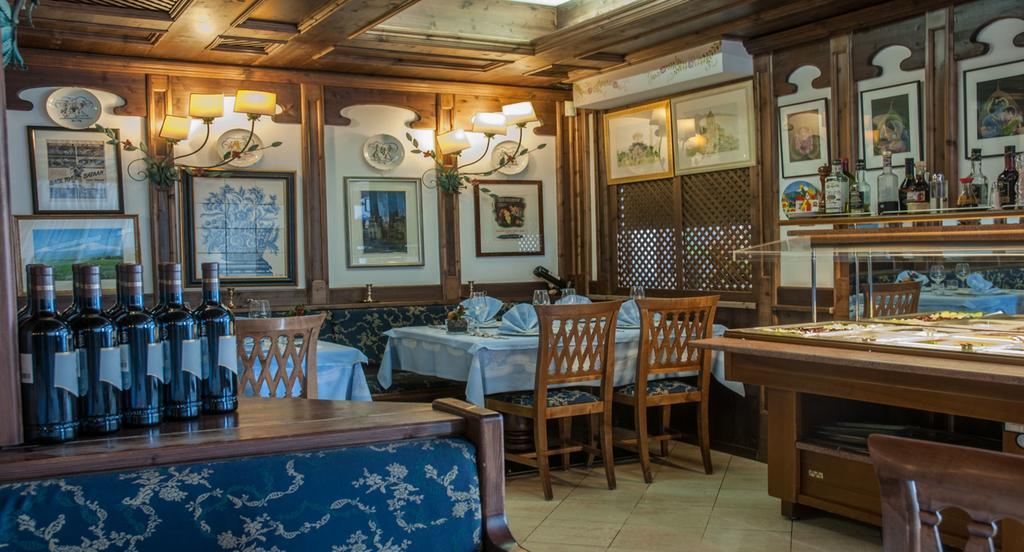 Hotel Ai Pini Vigo di Fassa Luaran gambar