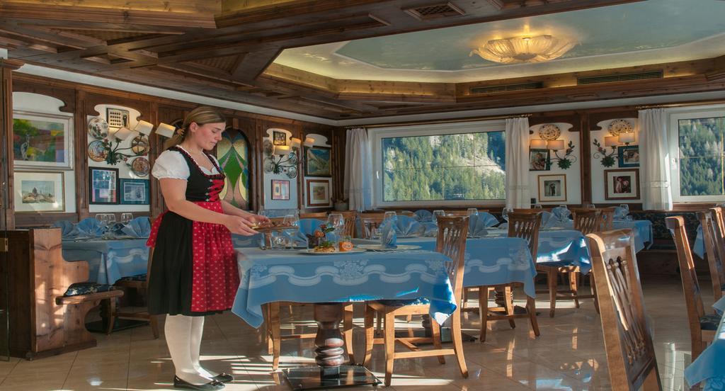 Hotel Ai Pini Vigo di Fassa Luaran gambar